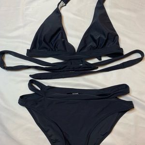black strappy vizcaya bikini